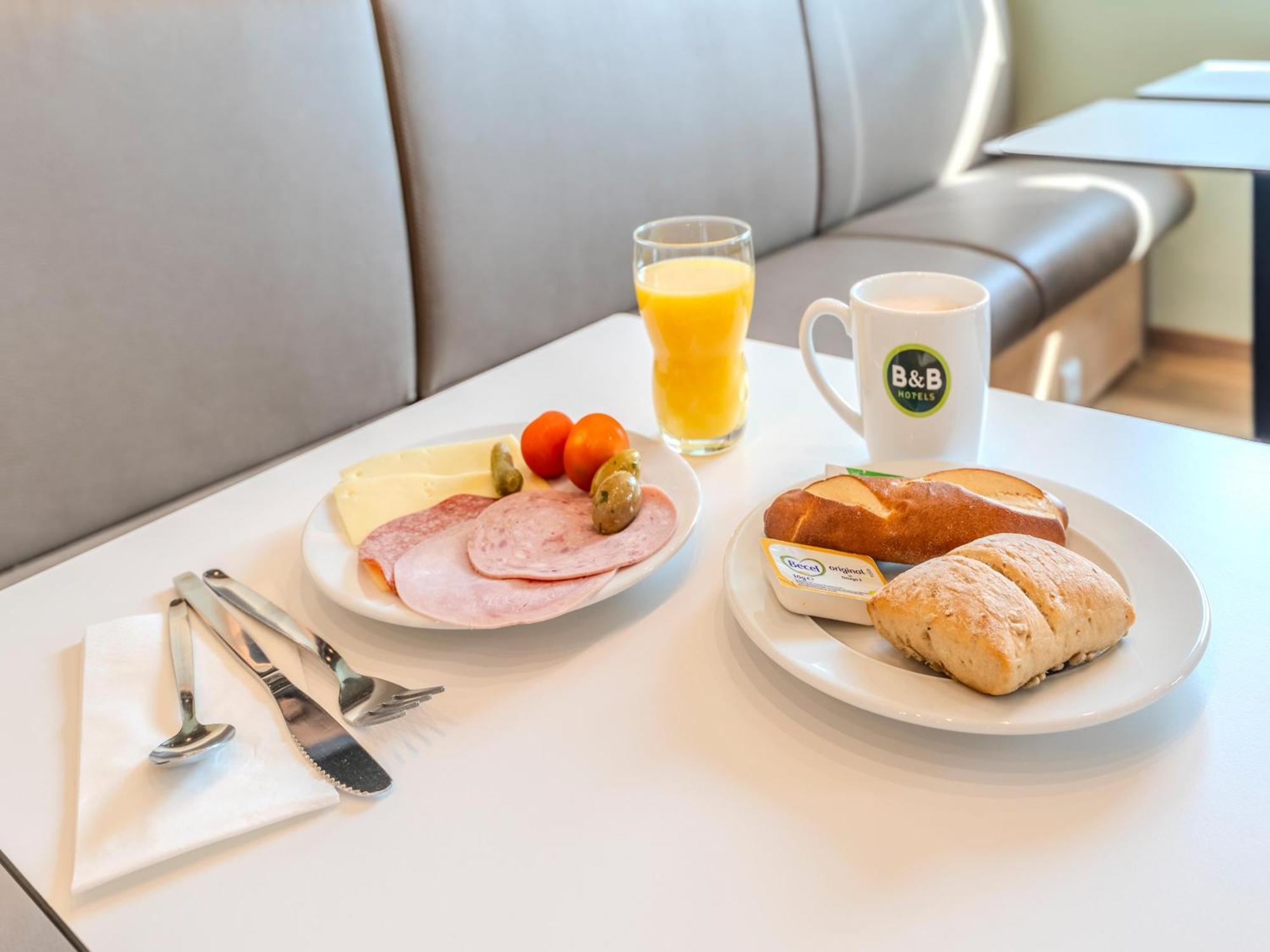 B&B Hotel Offenburg-Hbf Esterno foto