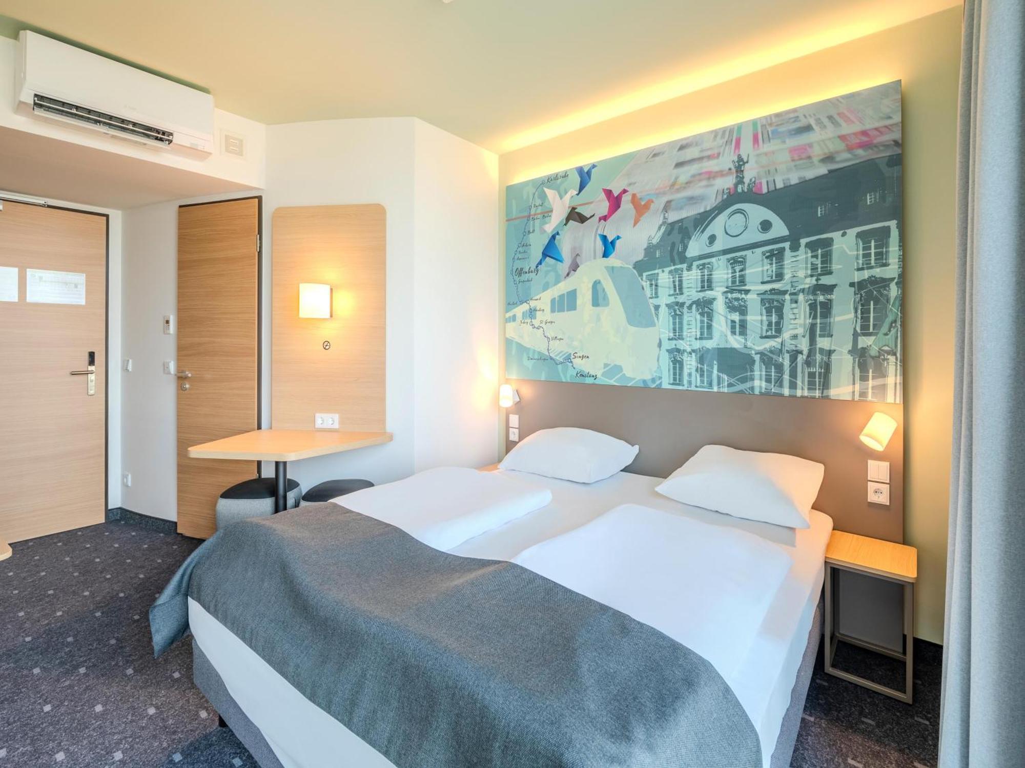 B&B Hotel Offenburg-Hbf Esterno foto