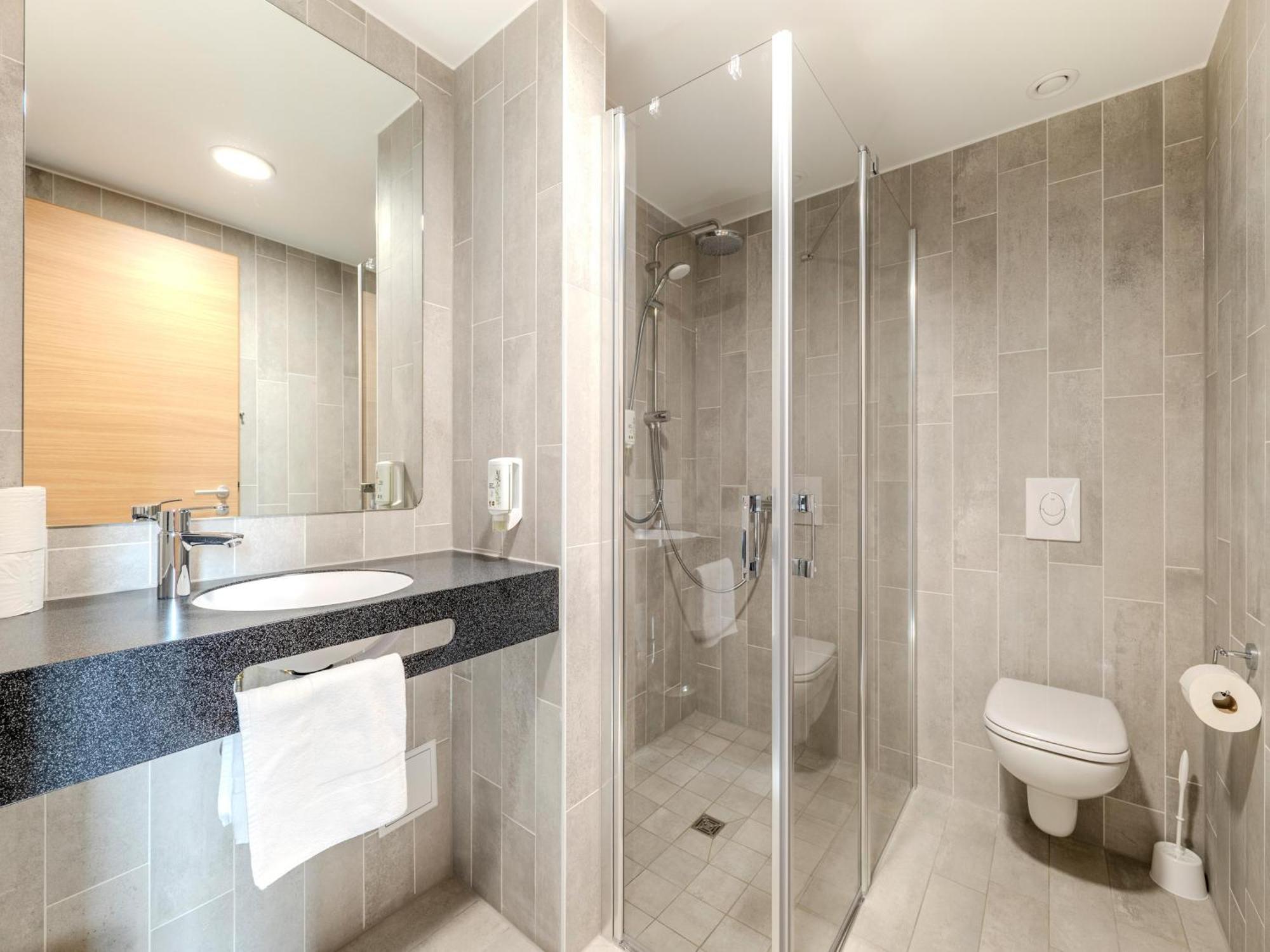 B&B Hotel Offenburg-Hbf Esterno foto